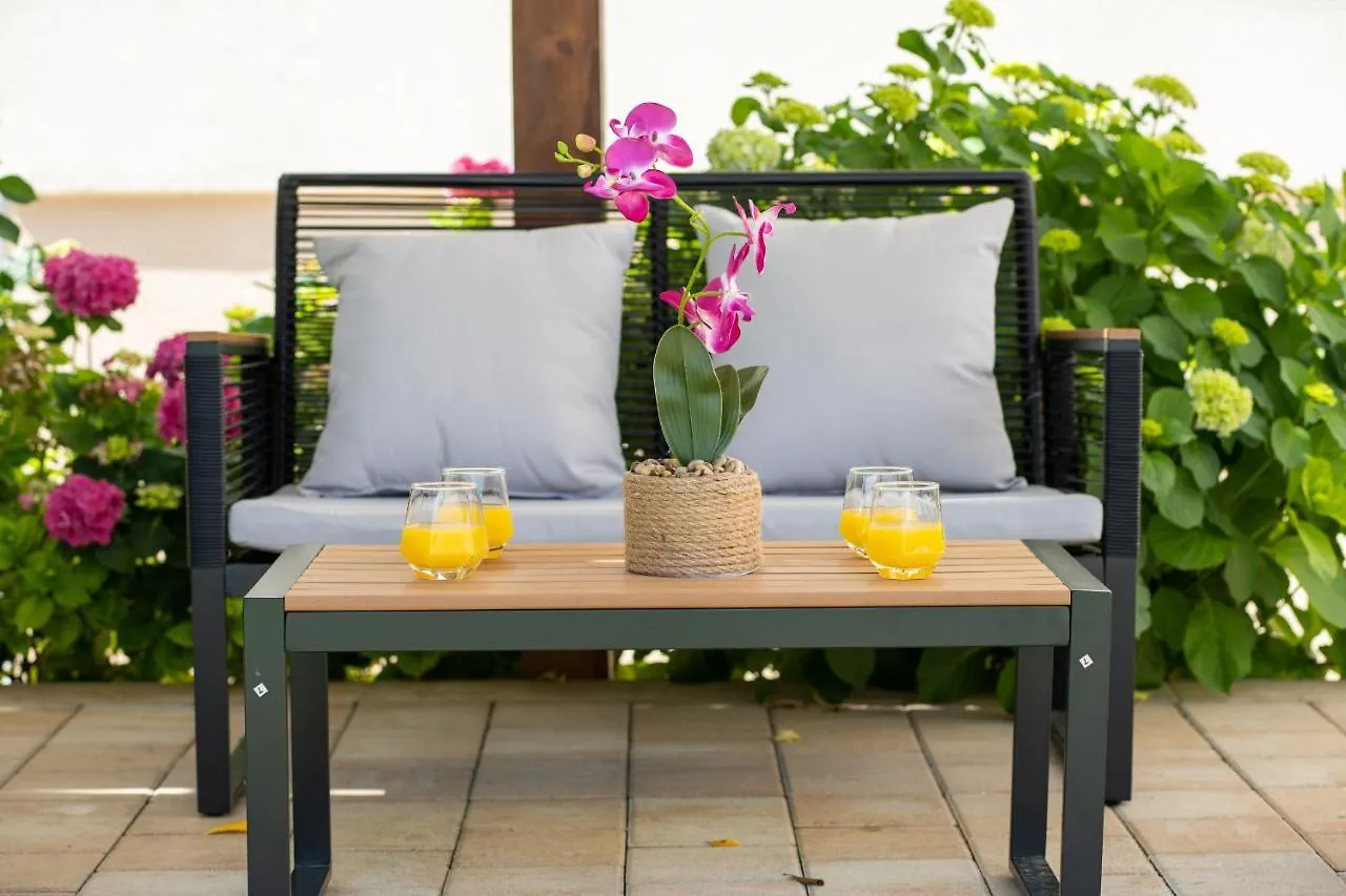 Apartment Villa Mirela Petrcane Croatia