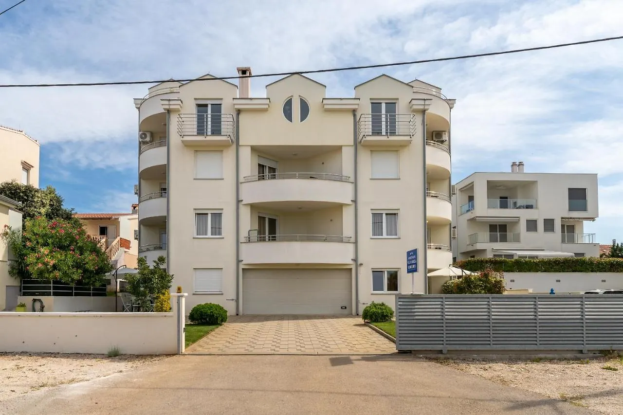 Villa Mirela Petrcane 0*,  Croatia