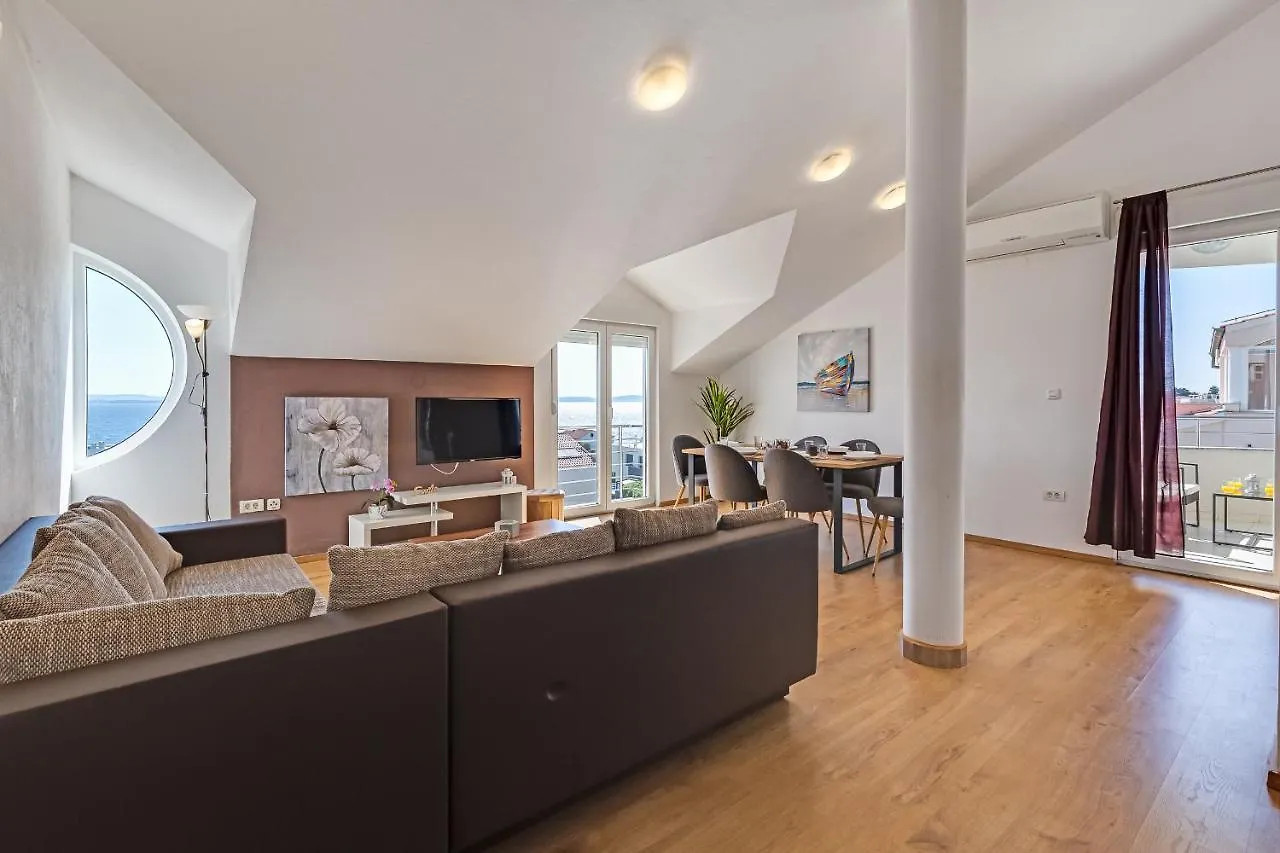 Villa Mirela Petrcane Apartment