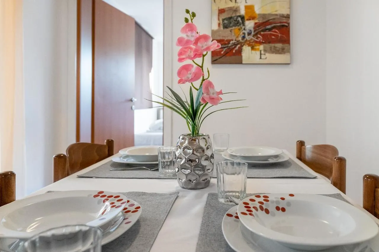Villa Mirela Petrcane Apartment